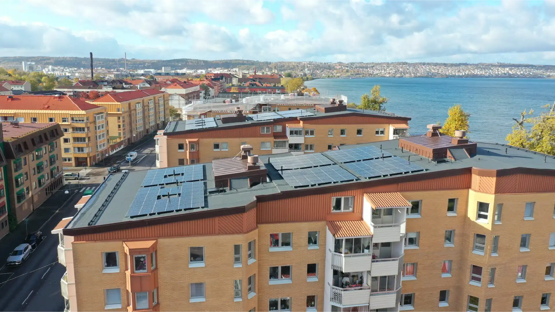 Bostadsrättsförening med solcellsanläggning vid Vättern