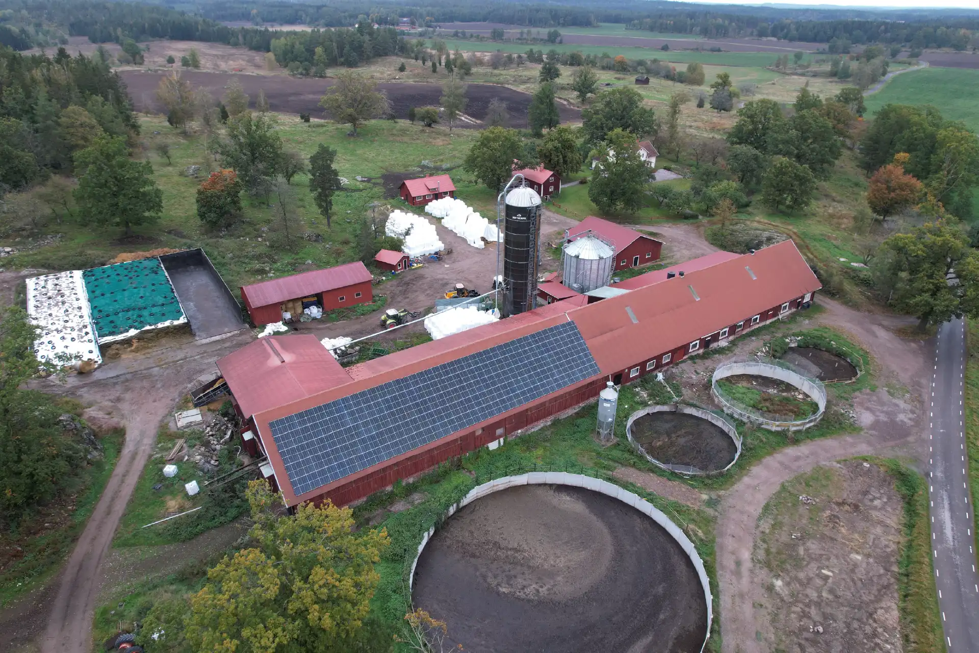 Bondgård med solcellsanläggning